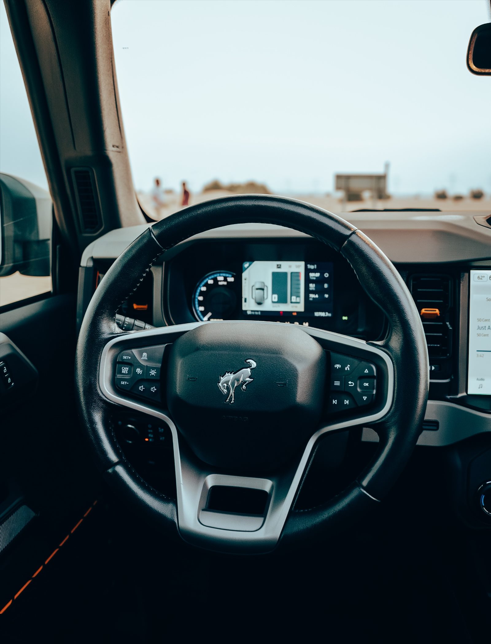 Ford Bronco 2024 rental Dubai - photo