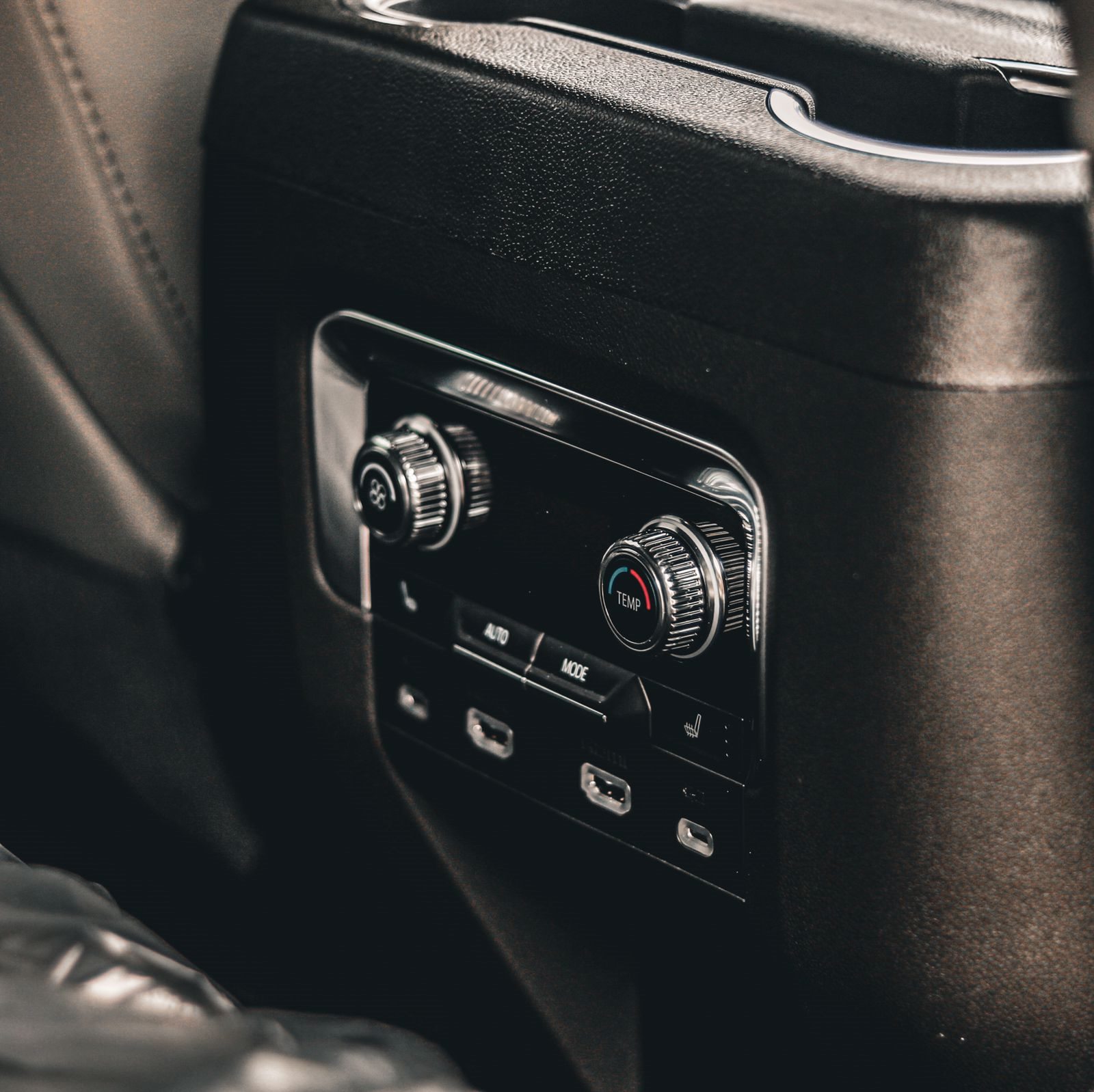 GMC Yukon 2024 rental Dubai - photo