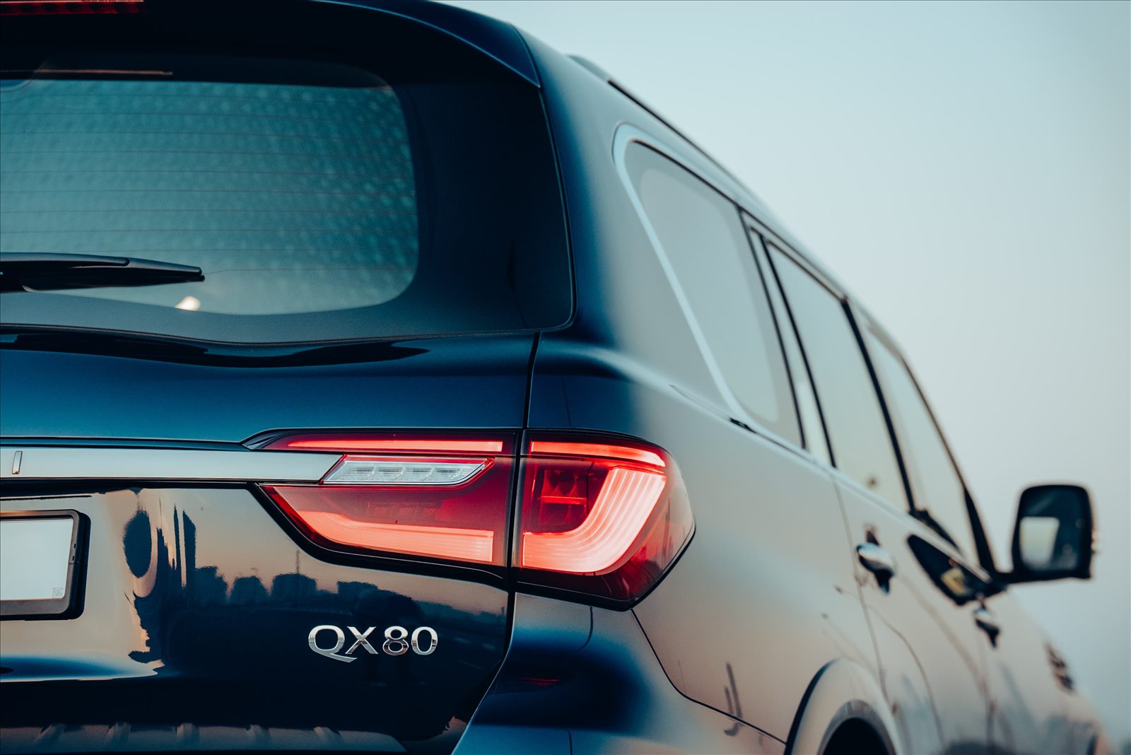 Infiniti QX80 2023 rental Dubai