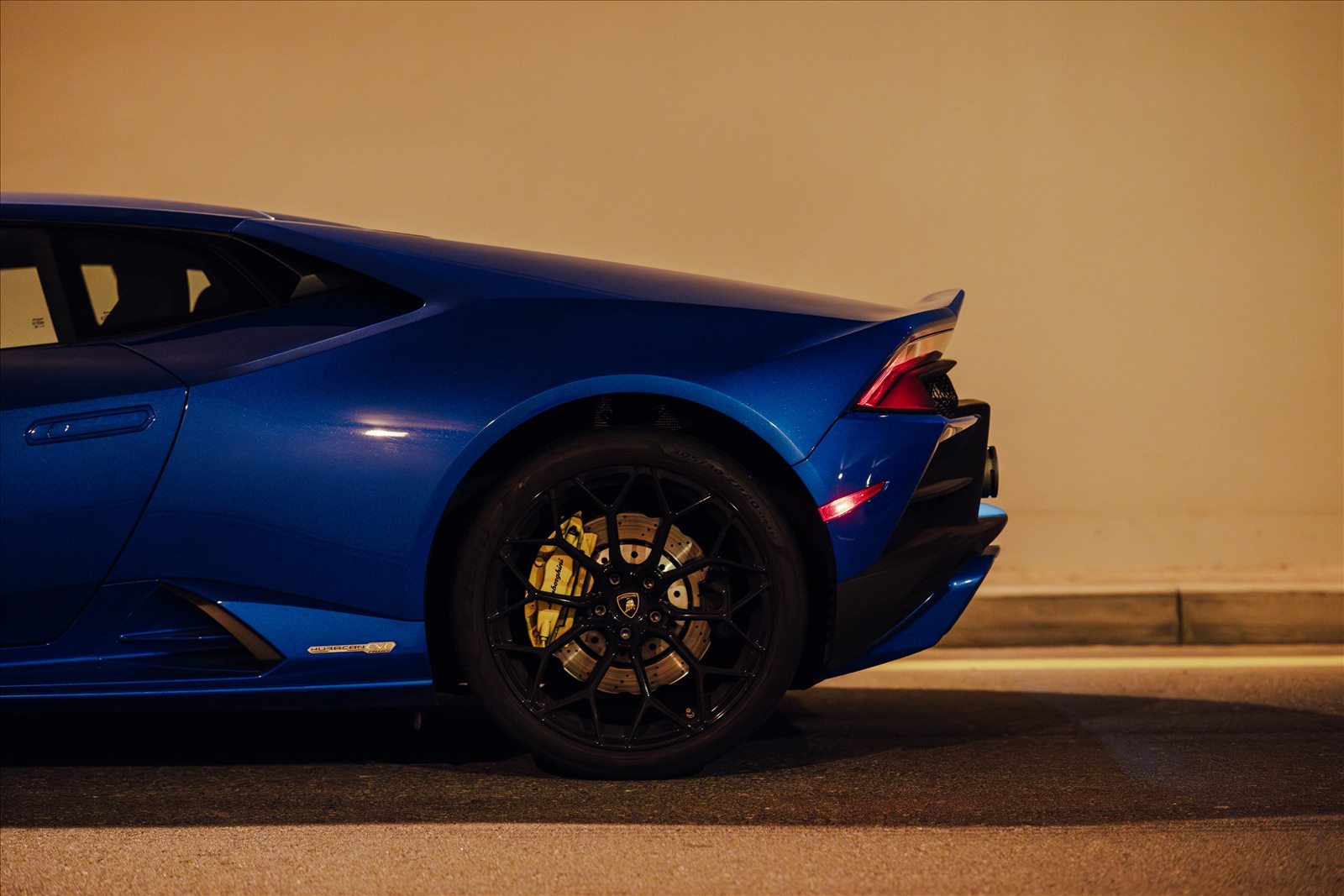 Lamborghini Huracan Evo 2023 rental Dubai - photo