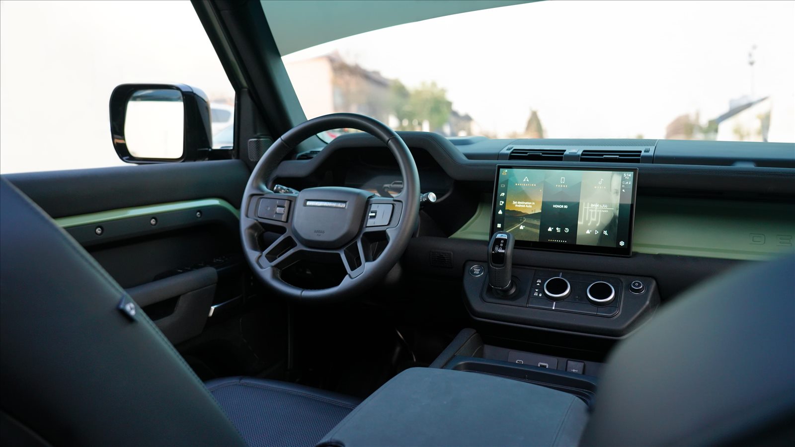 Land Rover Defender 2024 rental Dubai - photo
