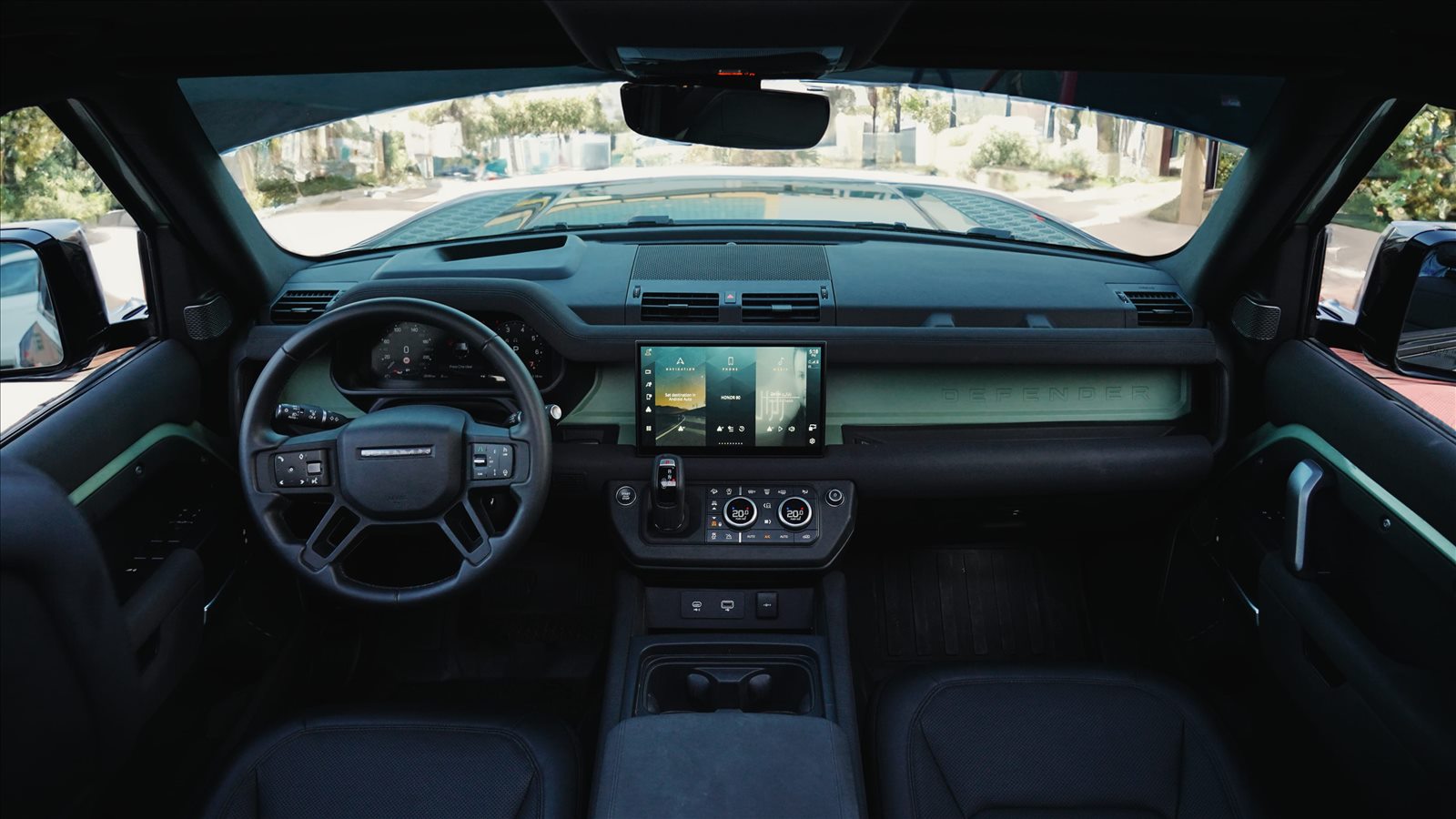 Land Rover Defender 2024 rental Dubai - photo