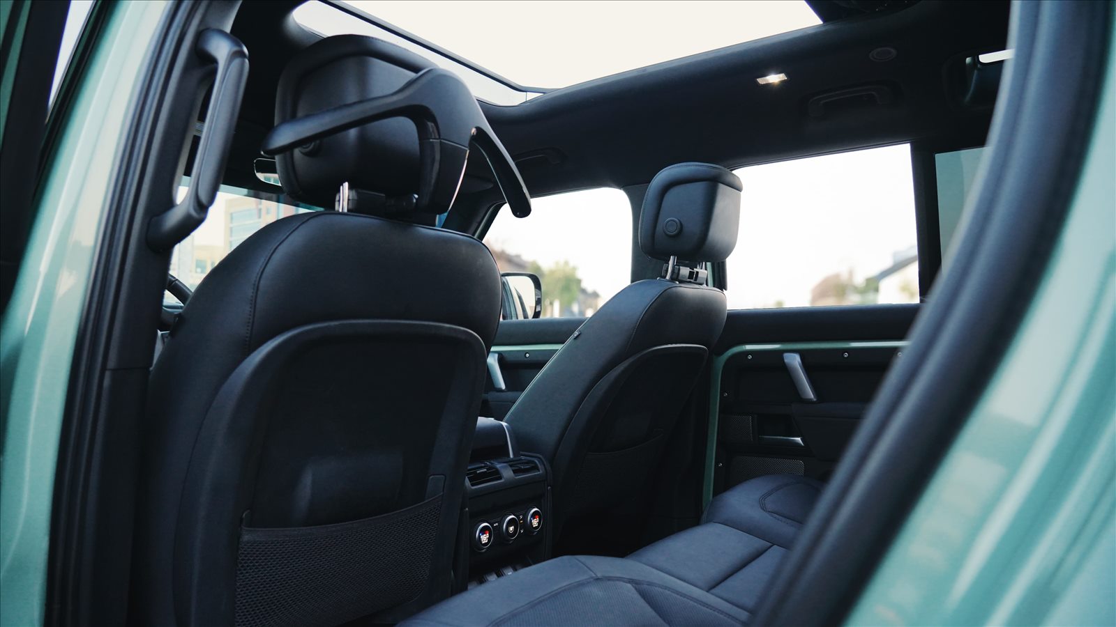 Land Rover Defender 2024 rental Dubai - photo