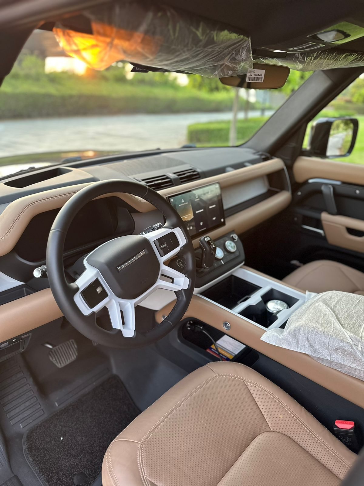 Land Rover Defender 2025 rental Dubai - photo