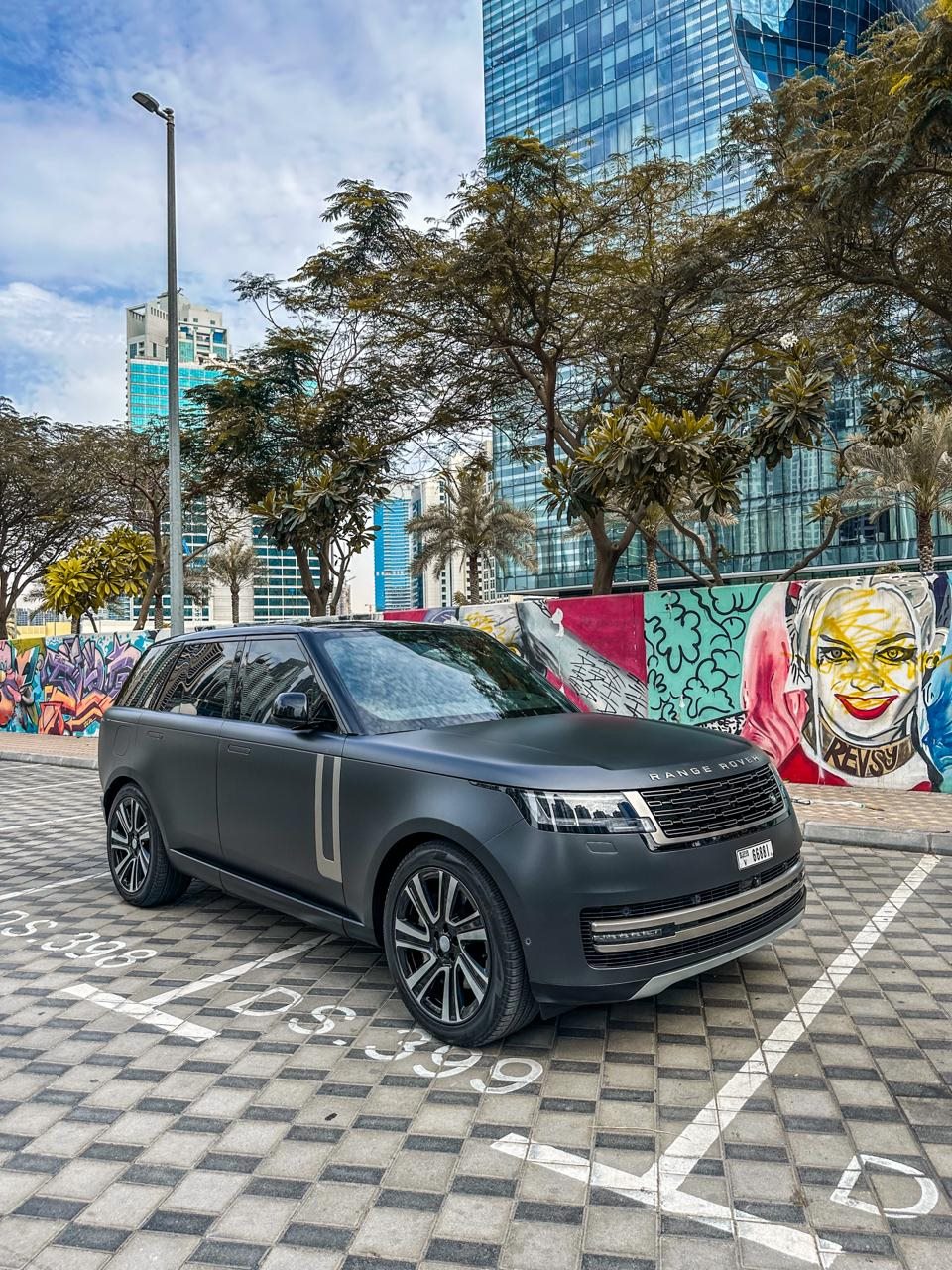 Range Rover 2025 rental Dubai - photo