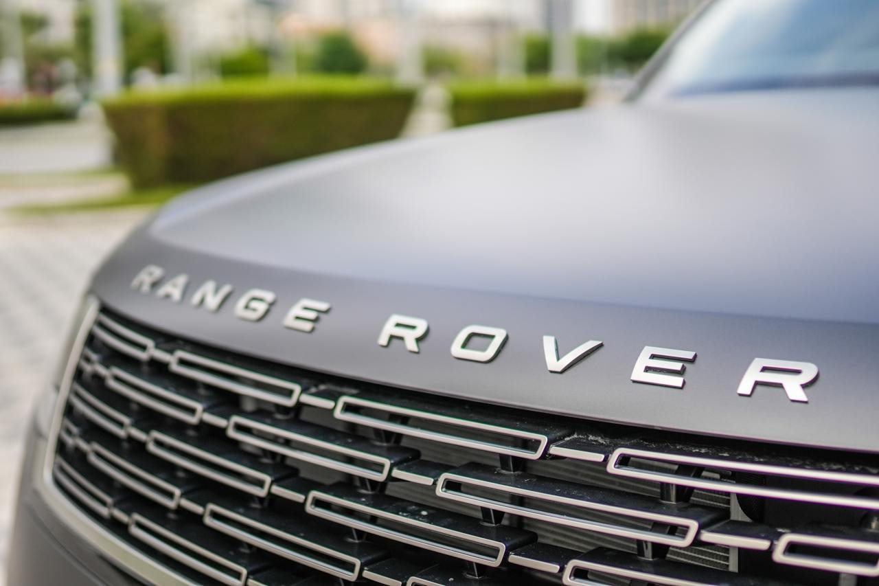 Range Rover 2025 rental Dubai - photo