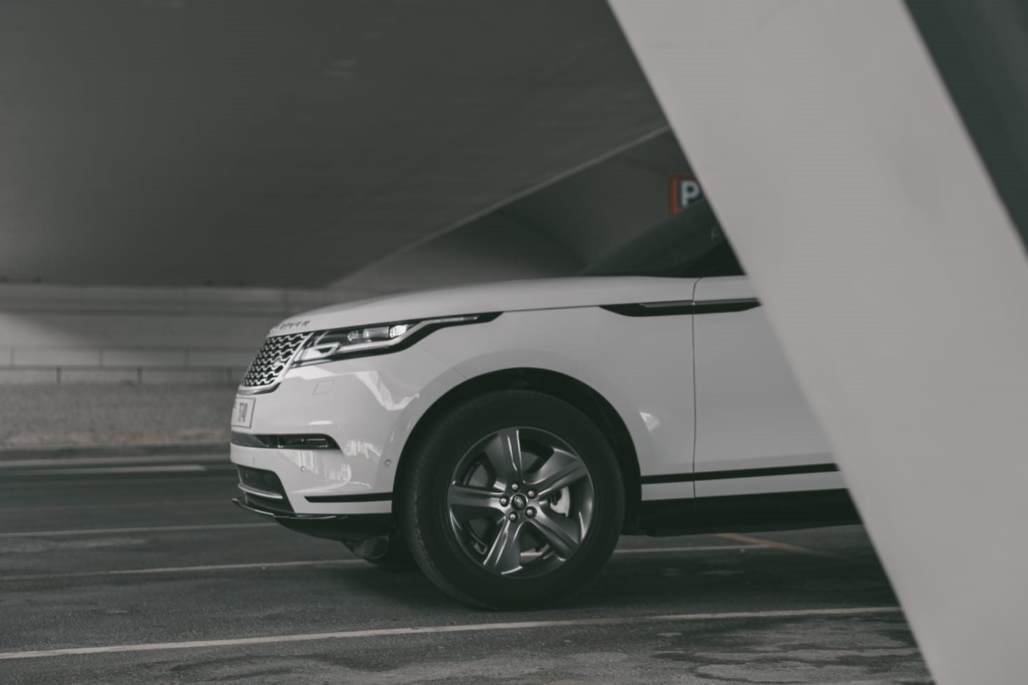Range Rover Velar 2022 rental Dubai
